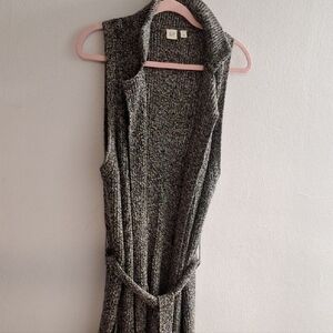 Gray Sleeveless Knit Stweater Long